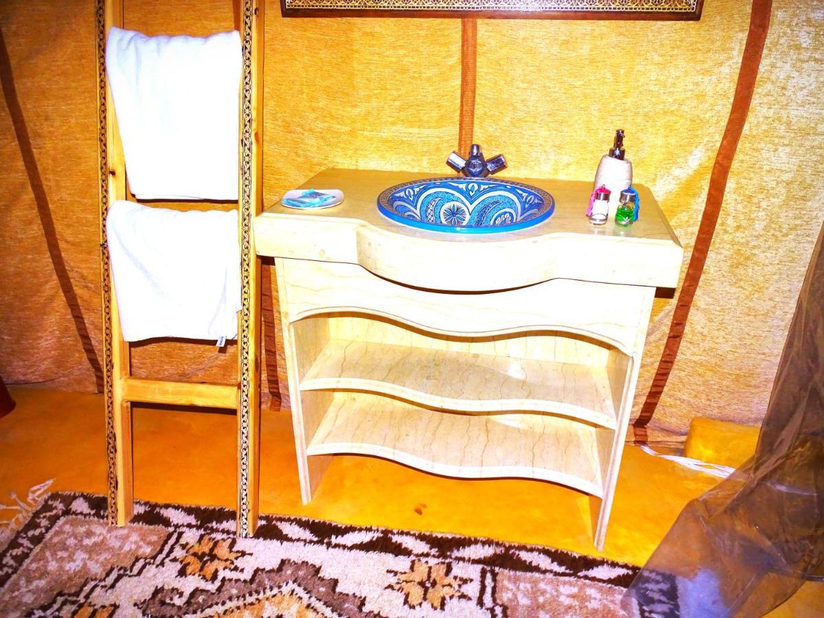 Camel Luxury Camp Bed and Breakfast Merzouga Exteriör bild