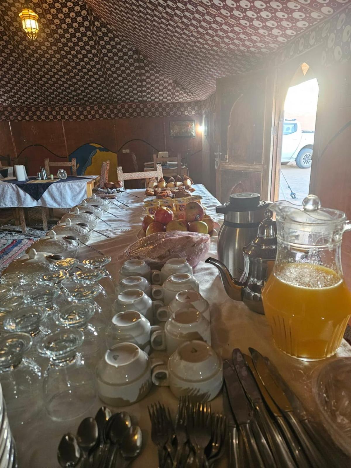 Camel Luxury Camp Bed and Breakfast Merzouga Exteriör bild