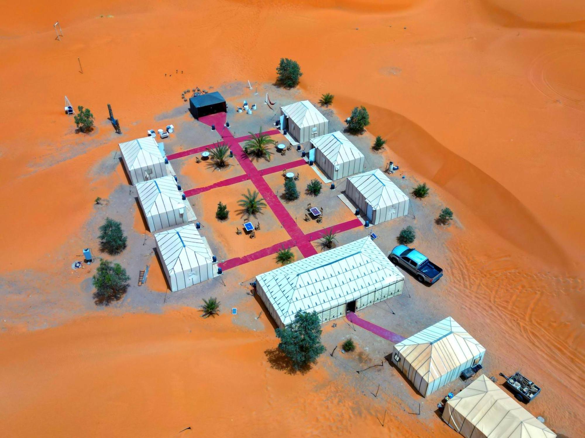 Camel Luxury Camp Bed and Breakfast Merzouga Exteriör bild